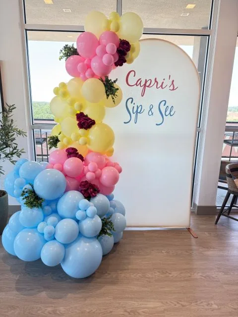 Custom balloon decoration in Sacramento CA